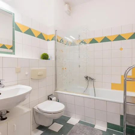 Apartment Flex Aparts - Möblierte 2-raum Zentrumsnah In *